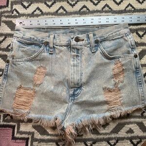 Cheeky high waist Wrangler shorts